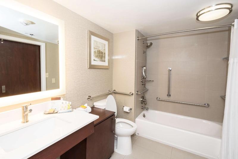 DoubleTree Suites by Hilton at The Battery Atlanta - image 23