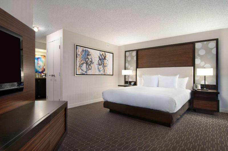 King Corner Room image 3