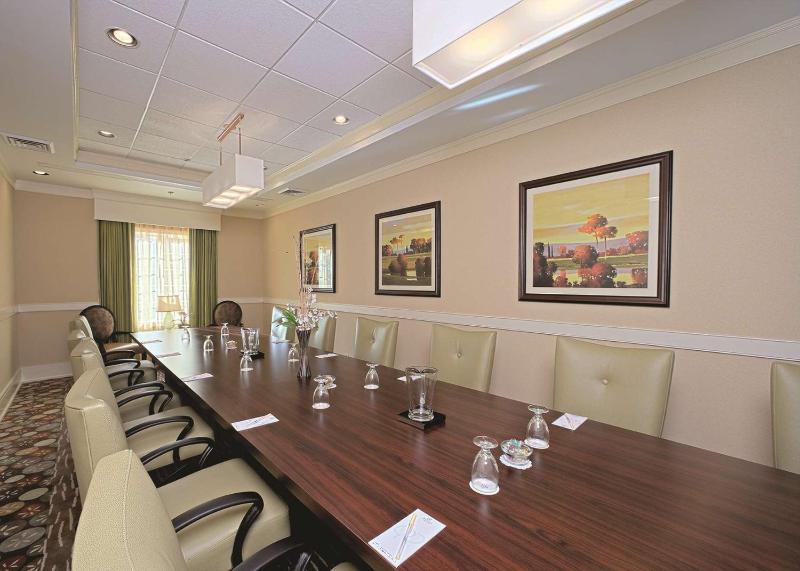 DoubleTree Suites by Hilton at The Battery Atlanta - image 25