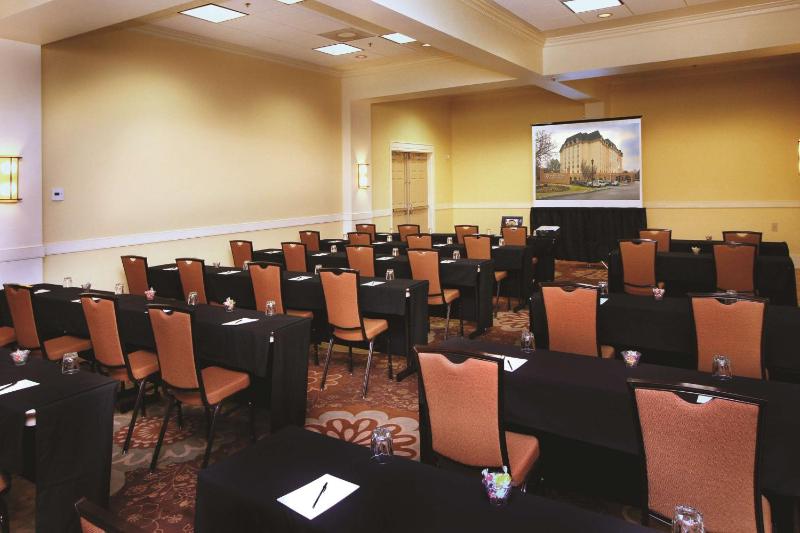DoubleTree Suites by Hilton at The Battery Atlanta - image 41