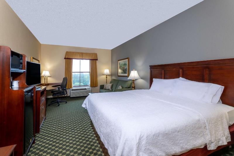 King Room with Sofa Bed and Study - Non-Smoking image 1