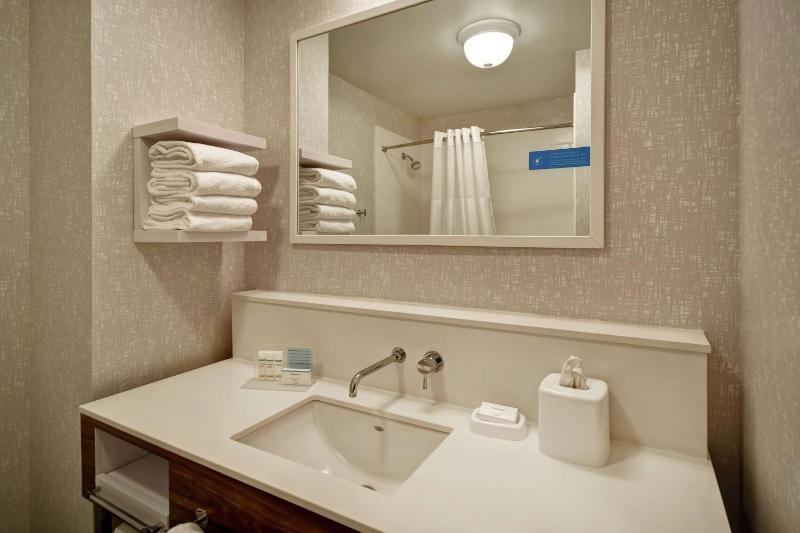 King Room image 2