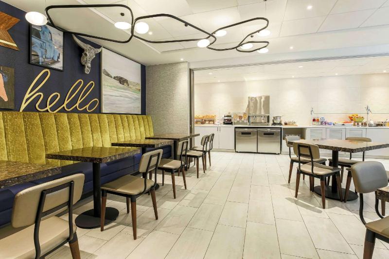 DoubleTree By Hilton Hotel Austin-University Area - image 7