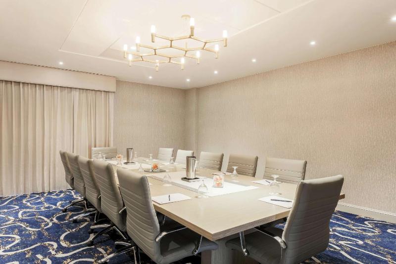 DoubleTree By Hilton Hotel Austin-University Area - image 21