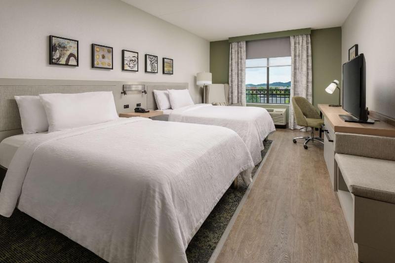 Queen Room with Two Queen Beds image 1