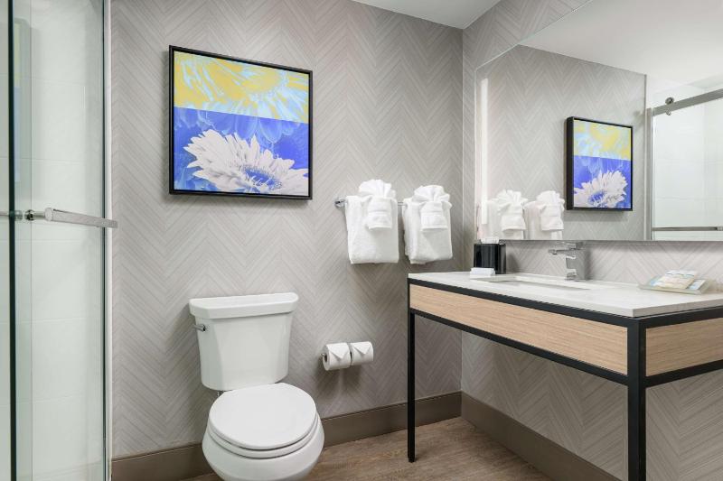 King Room image 2