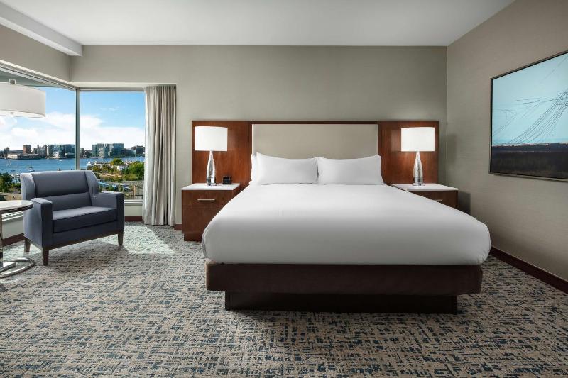 King Corner Room image 3
