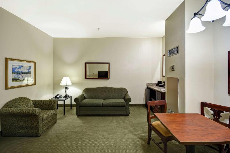 Embassy Suites by Hilton Charleston Historic District - image 5