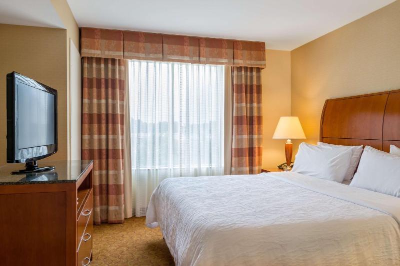 Junior King Suite - Non-Smoking image 2