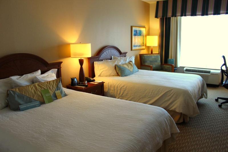 Queen Room with Two Queen Beds image 3