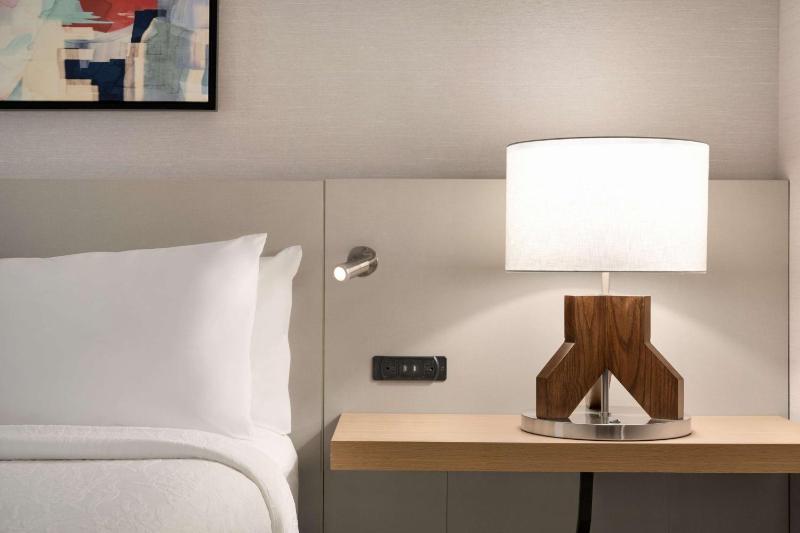 King Room image 3