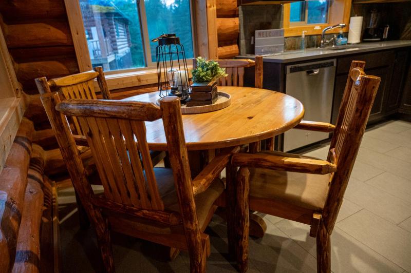 One-Bedroom Cottage image 4