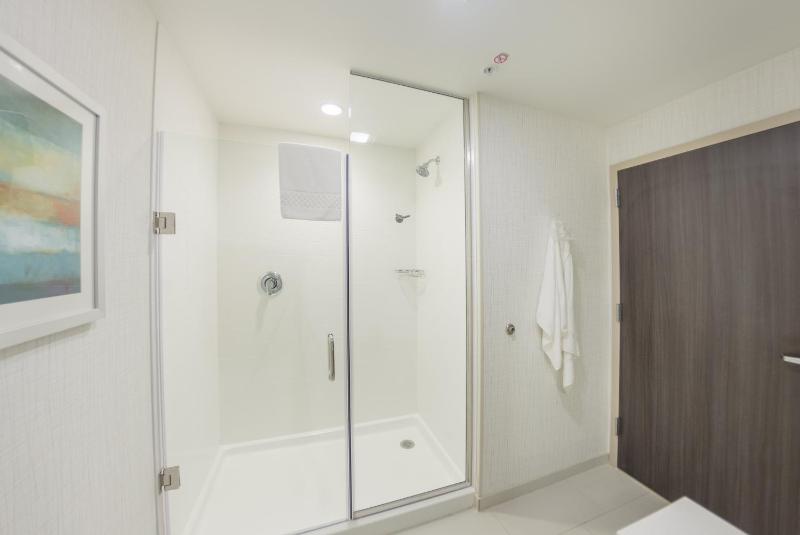 Queen Room image 1