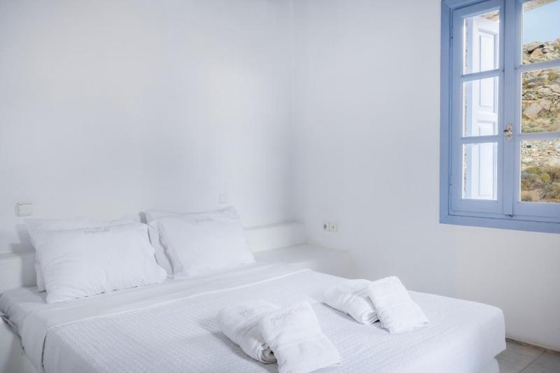 Junior Suite with Garden View image 4