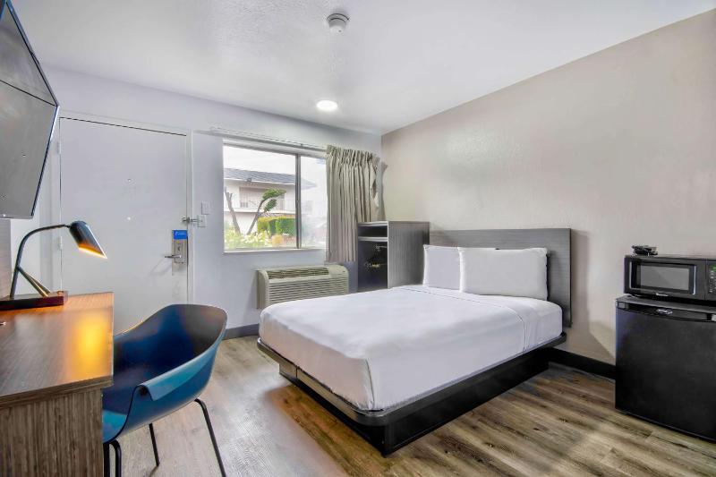 Motel 6-Austin TX - North - image 7