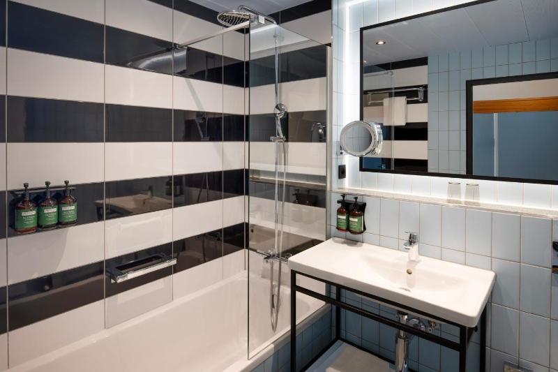 Premium Room image 2