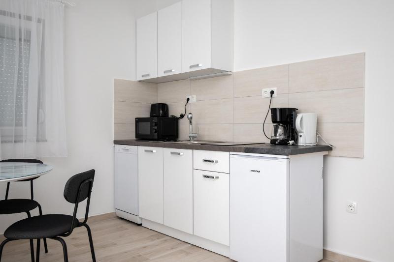One-Bedroom Apartment with Terrace image 4