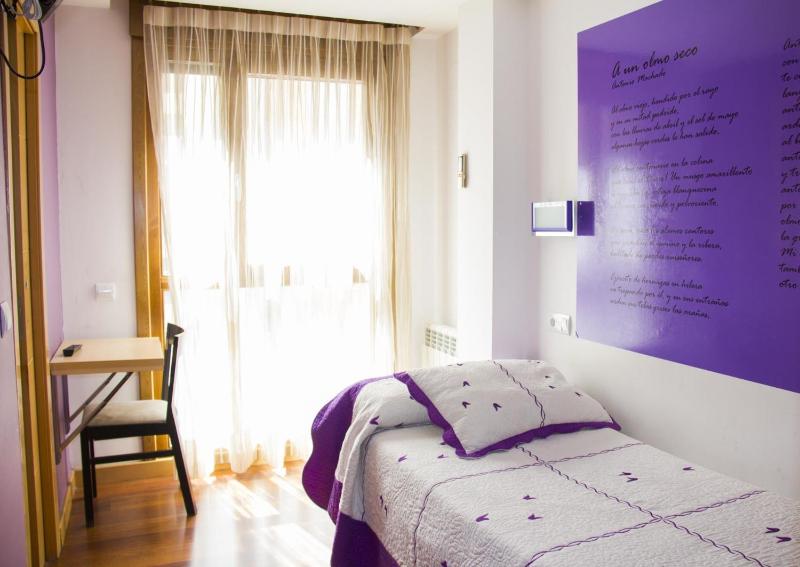 Single Room image 2