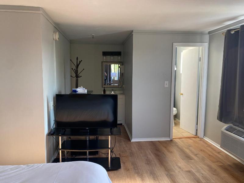 King Room image 4