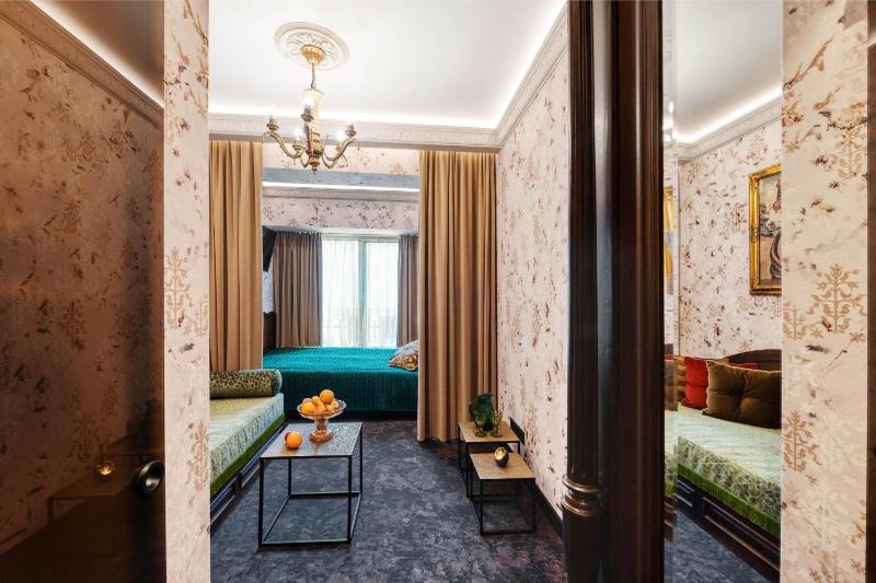 Standard Double Room image 3