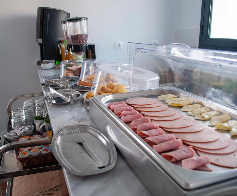 Superior Suite with Private Pool image 3