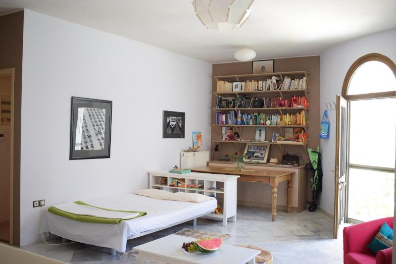 Ilian House - image 5