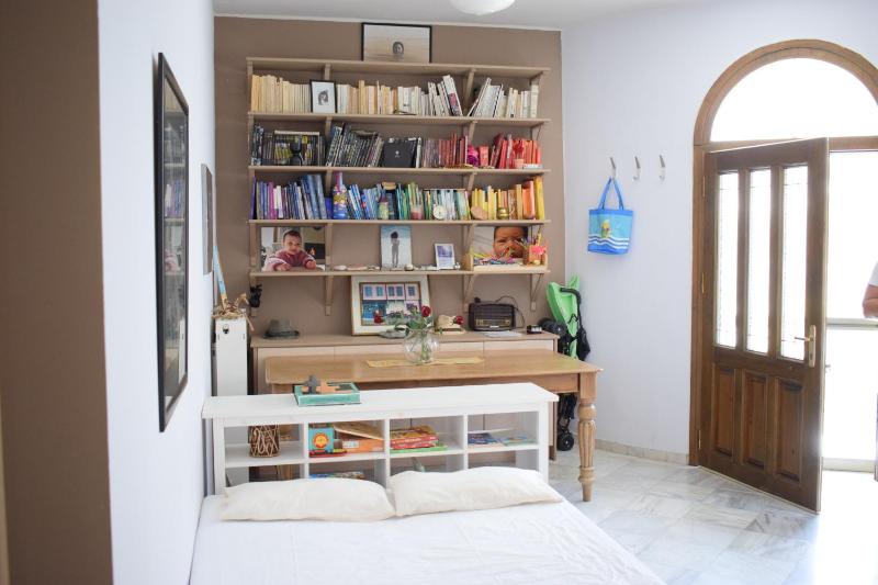 Ilian House - image 23