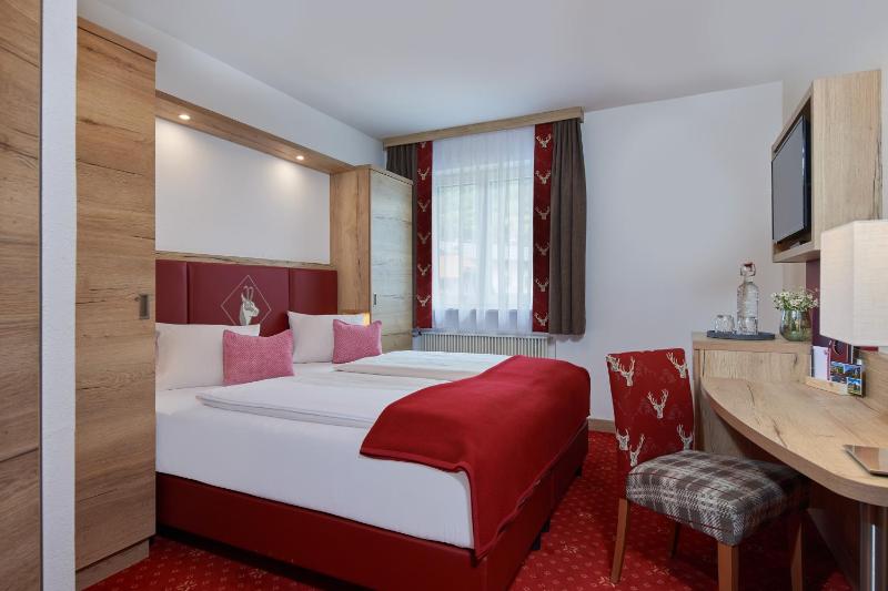 Double Room image 4