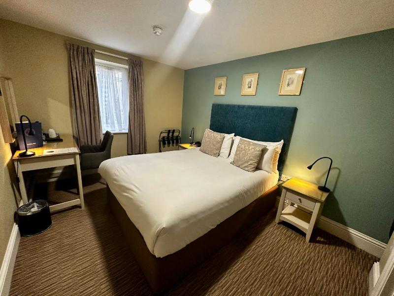 Classic King Room  image 4