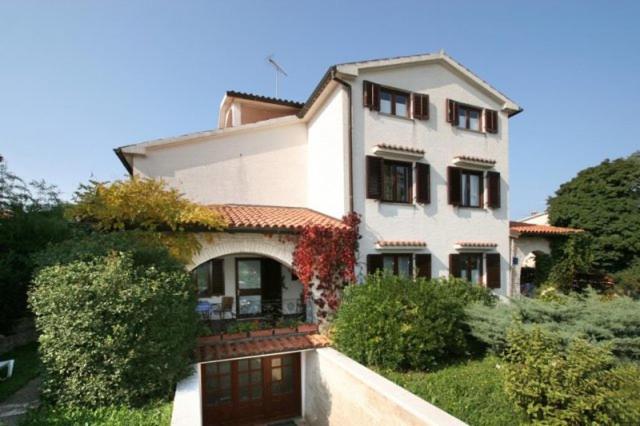 Studio with Garden View image 1
