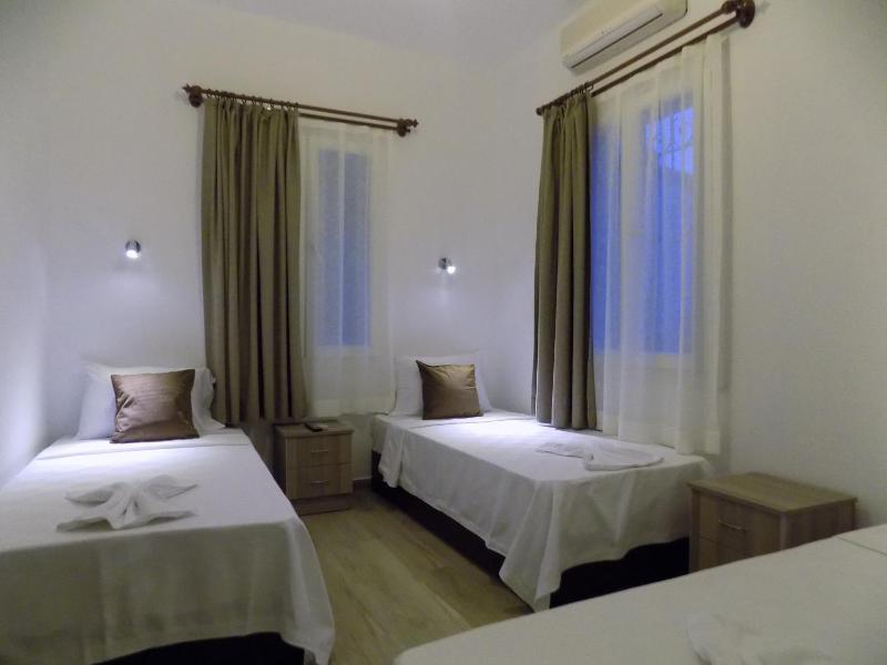 Triple Room image 2