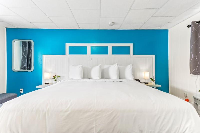 Standard King Room image 1