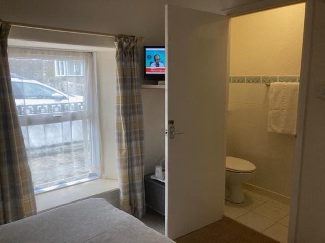 Single Room image 3