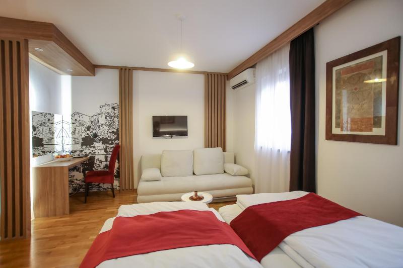 Triple Room image 3