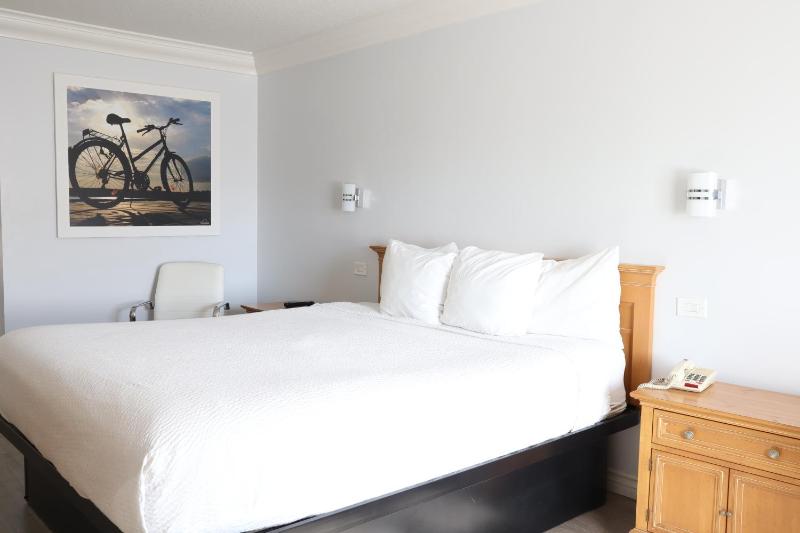 Superior King Room - Non-Smoking image 2