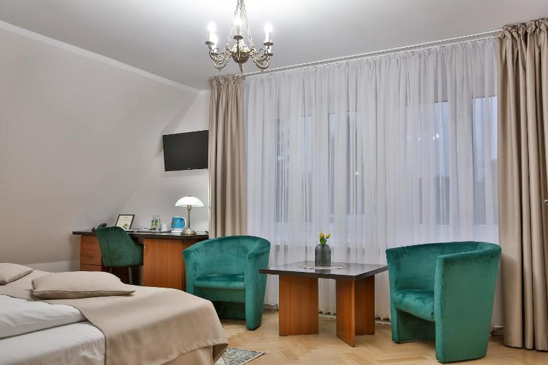 Superior Double Room image 3