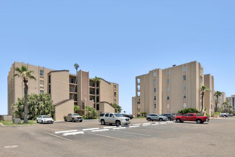 Three-Bedroom Apartment image 2