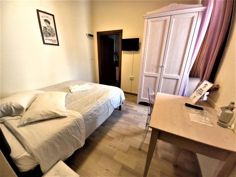 Double Room with Garden View image 1