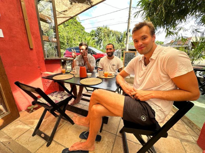 Mais Que Nada Itacaré - Hostel Bar & Breakfast - image 19