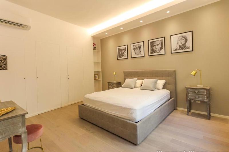 Casanova Luxury Home - image 2