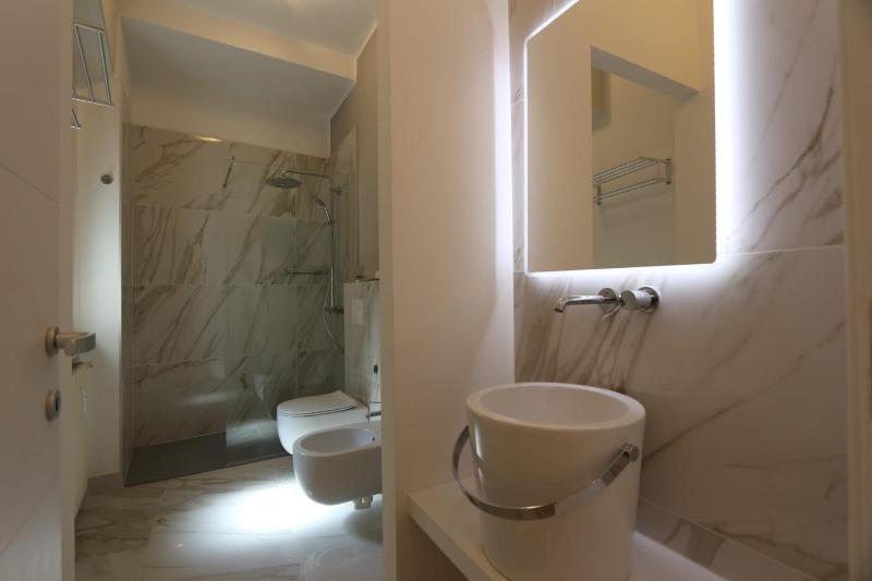 Casanova Luxury Home - image 12