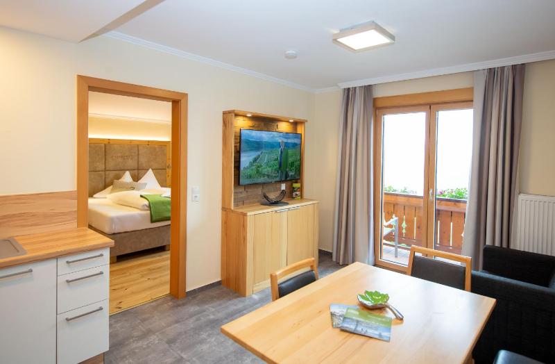 Apartment image 3