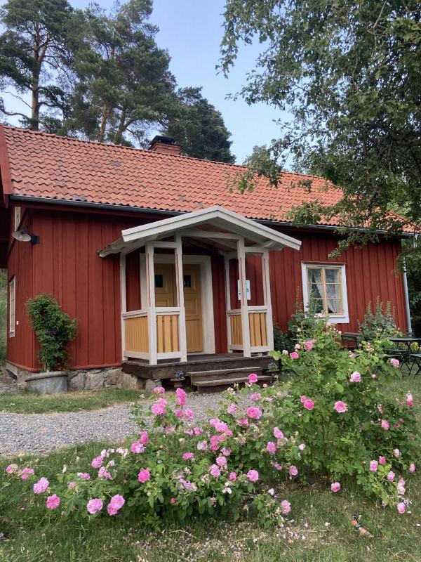 Villa with Garden View image 1