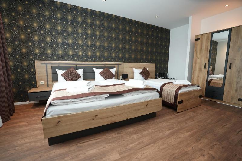 Triple Room image 3