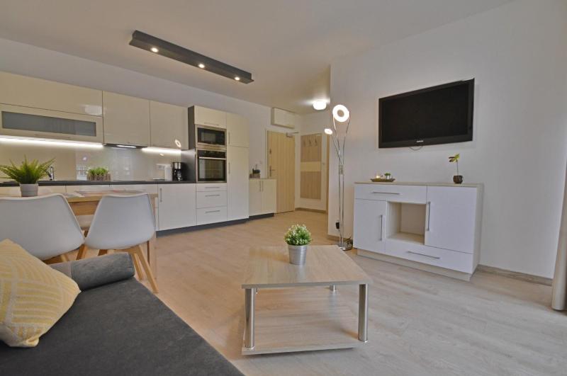 Osiedle Cesarskie Apartamenty - Parking - Apartamenty Bryza - image 36