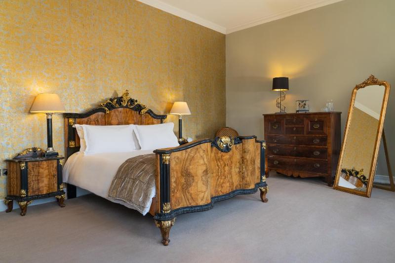 Suite - Cumberland image 1