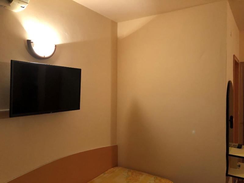 Double or Twin Room with Sea View image 3