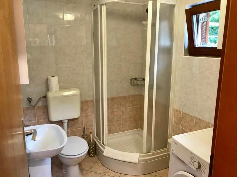 Studio Apartment image 3