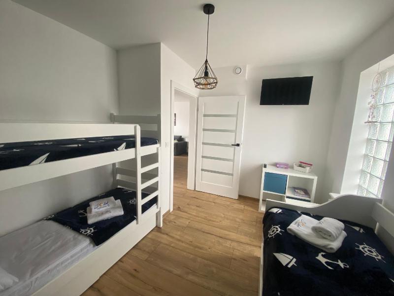 SOLEK Apartamenty hotelowe i pokoje gościnne ze śniadaniem przyjazne zwierzętom wyjątkowe z widokiem na Jezioro Jamno i w bardzo bliskiej odległości od morza - image 9