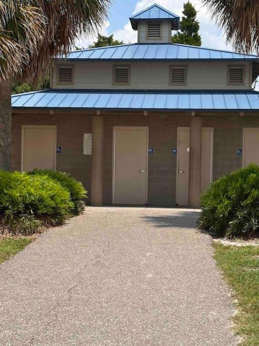 Cozy 3Bdr home in the heart of Tampa - image 6